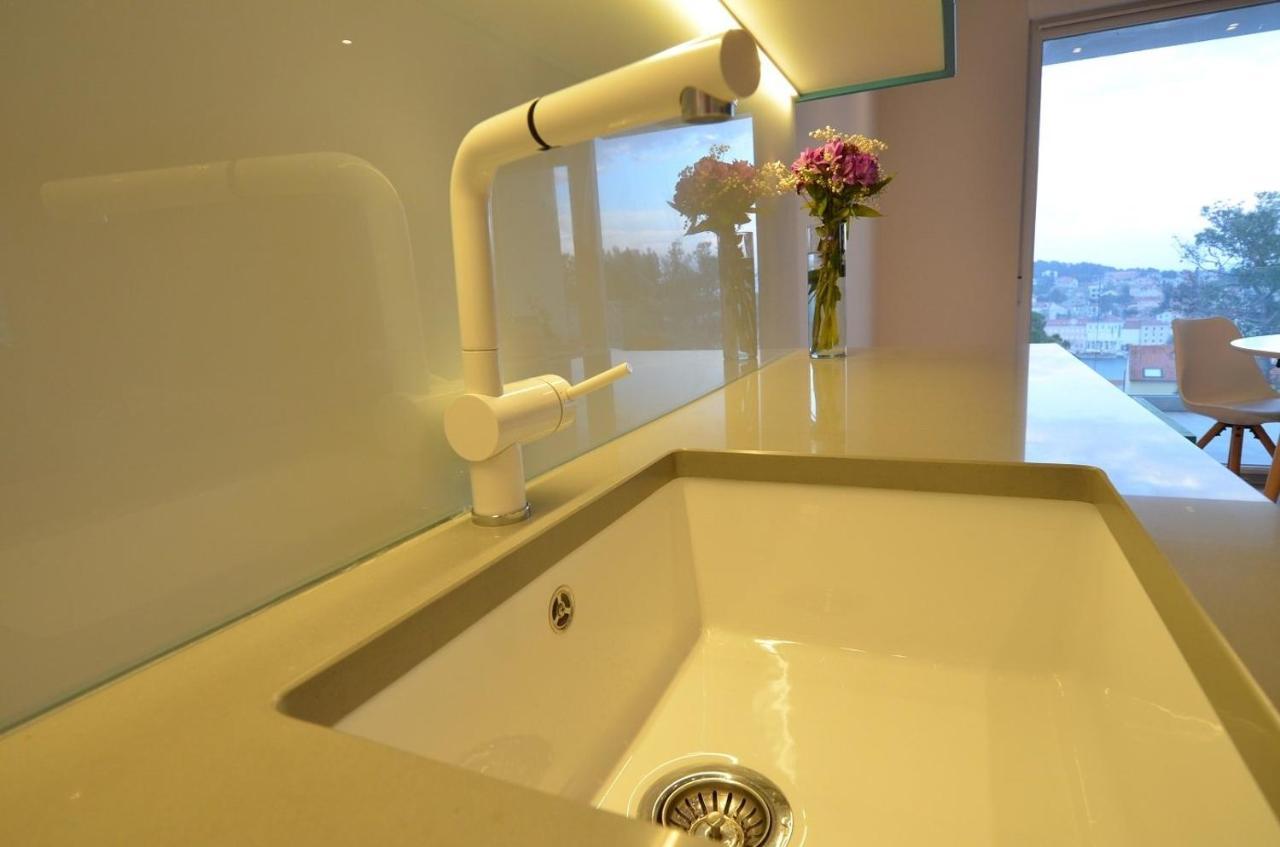 Beautiful View Apartment With Garage Space مالي لوشينغْ المظهر الخارجي الصورة