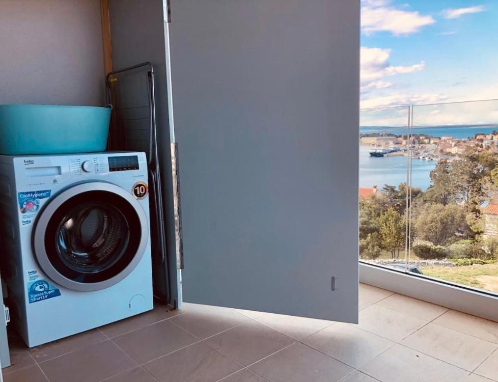 Beautiful View Apartment With Garage Space مالي لوشينغْ المظهر الخارجي الصورة