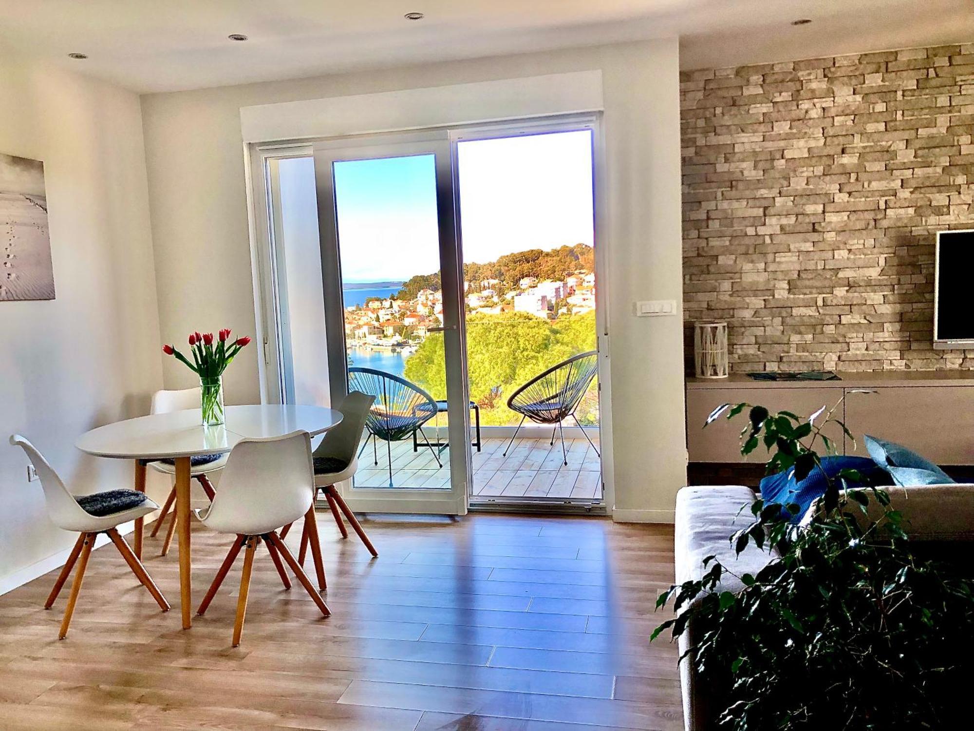 Beautiful View Apartment With Garage Space مالي لوشينغْ المظهر الخارجي الصورة